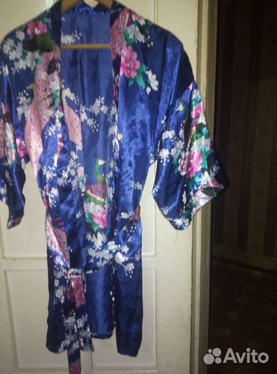 Халат из атласа 48 р