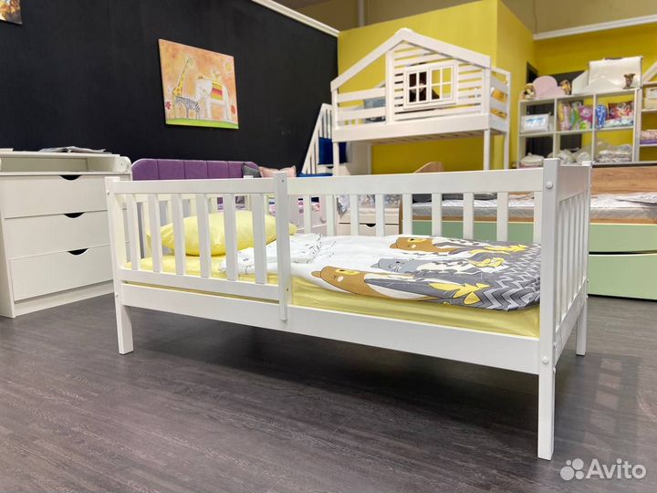 Детская кроватка Новая