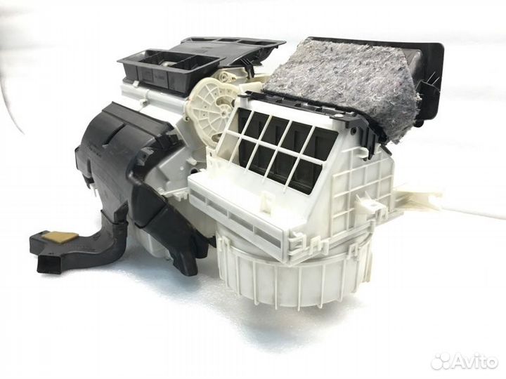 Корпус печки Mitsubishi Lancer 10 хетчбек 1.8 2008