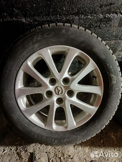 Pirelli Ice Zero 205/60 R16