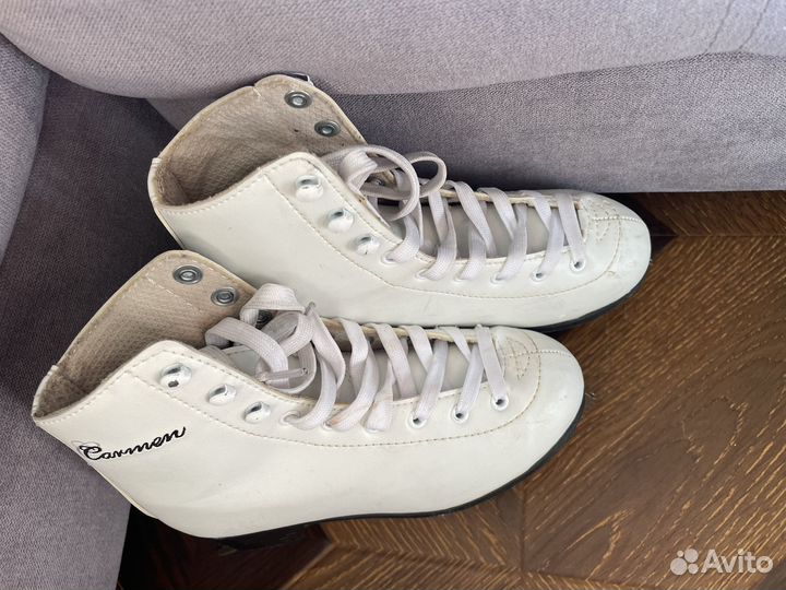 Коньки фигурные 33 размера