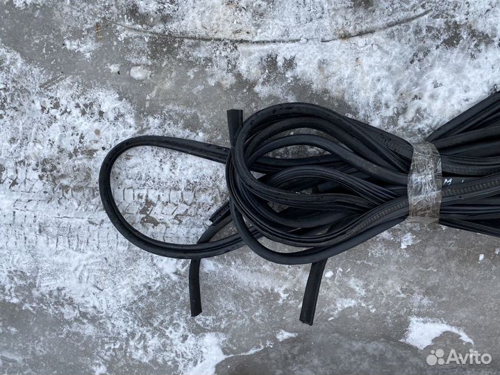 Уплотнитель двери Ford Mondeo 4 универсал