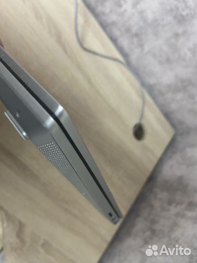 Ноутбук asus
