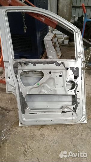 Дверь передняя левая vito 639 кузов