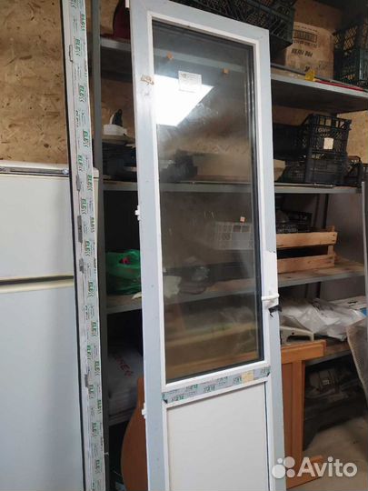 Балконная пластиковая дверь