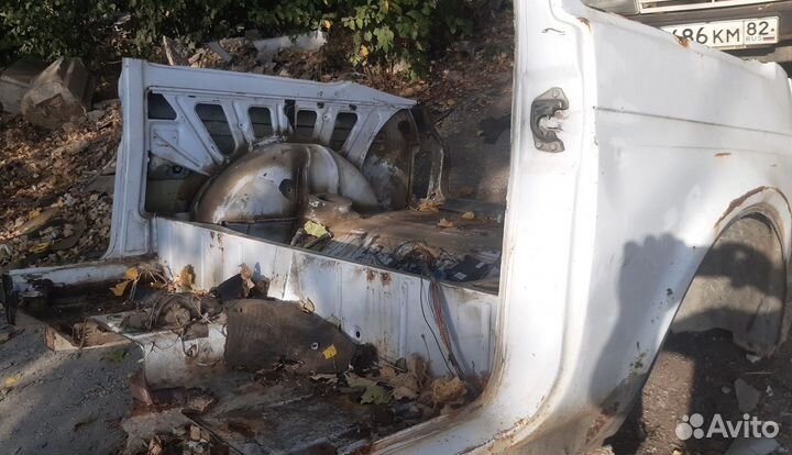 Продам заднюю часть с нивы