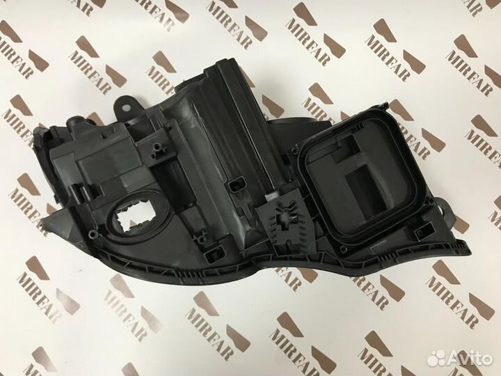 Левый корпус фары Mercedes-Benz C klasse w204