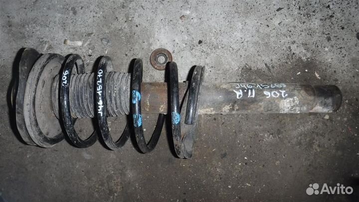 Амортизатор передний правый Peugeot 206 1998-2012