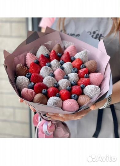 Букет из клубники в шоколаде.Съедобный букет