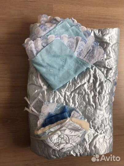 Конверт одеяло на выписку зима и бортики в кроватк