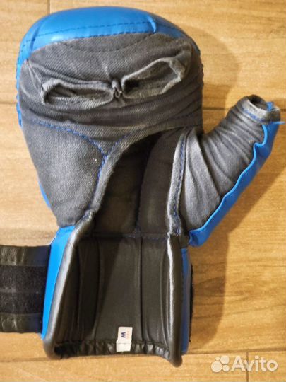 Комплект защитной формы для единоборств