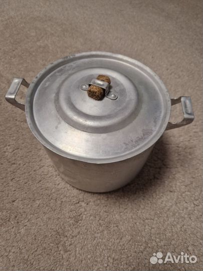 Кастрюля алюминиевая