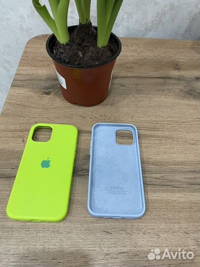 Продам чехол на Айфон 12 pro