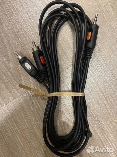 Кабель vivanco 2,5m (3,5mm - 2RCA)