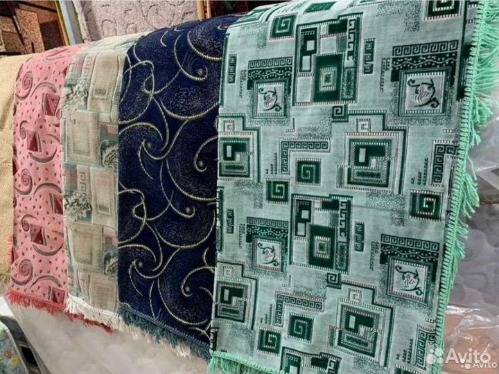 Покрывала на диван и кресла