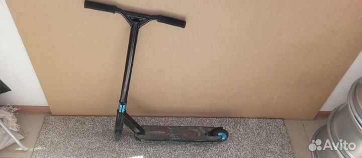 Трюковой самокат reaction