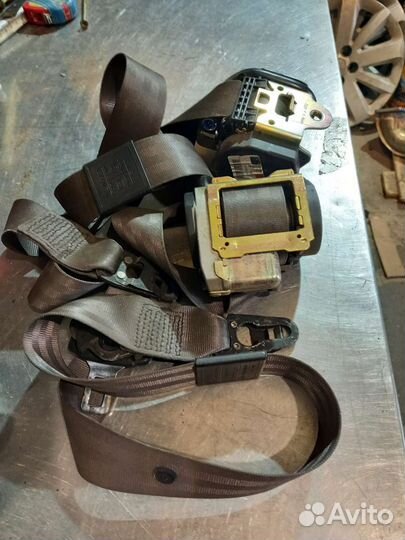 Передние ремни безопасности Audi A4 B6