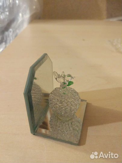 Фигура из цветного хрусталя стекла