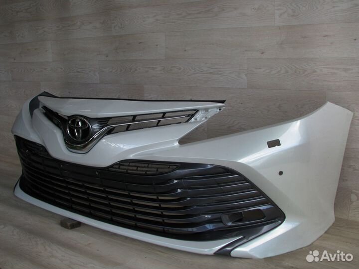 Toyota Camry V70 Бампер передний 2017+