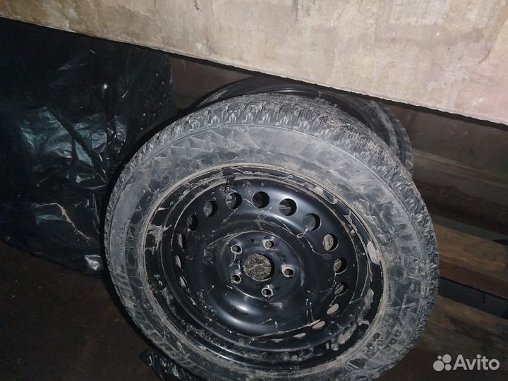 R16 с дисками на колесах