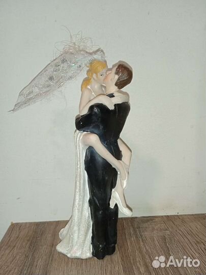 Счастливая статуэтка на свадебный торт