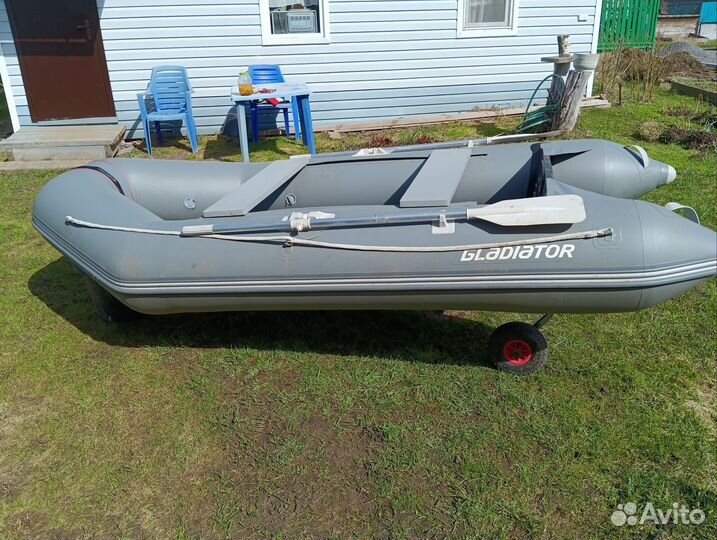 Лодка пвх Гладиатор 320