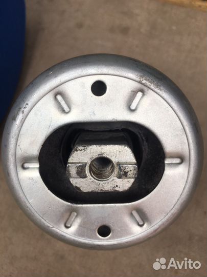 Продам опору двигателя т4