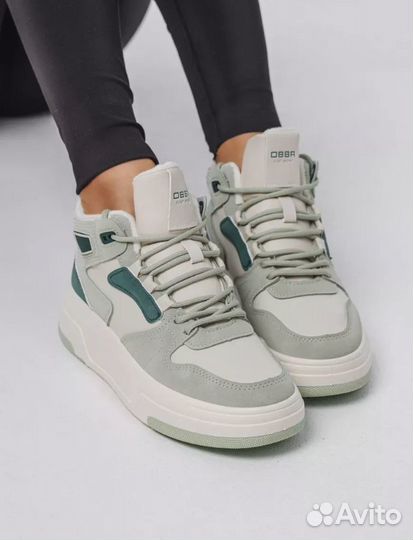 Кроссовки утепленные