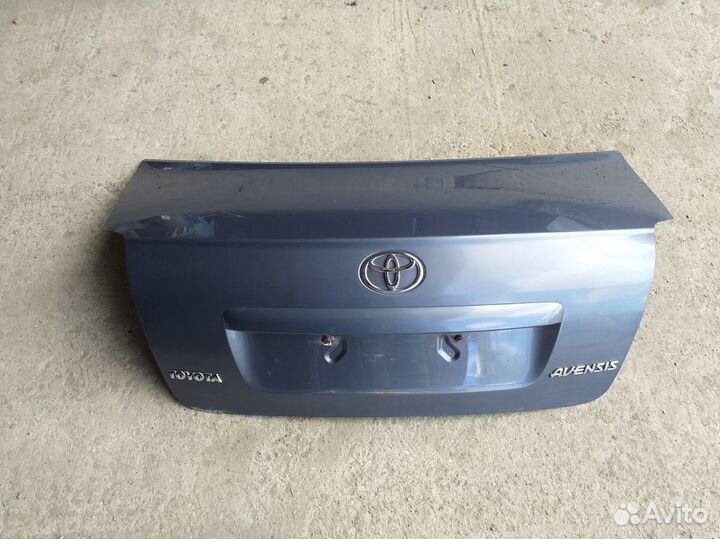Крышка багажника Toyota Avensis T250