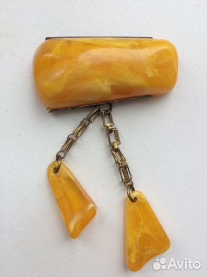 Брошь из янтаря времён СССР