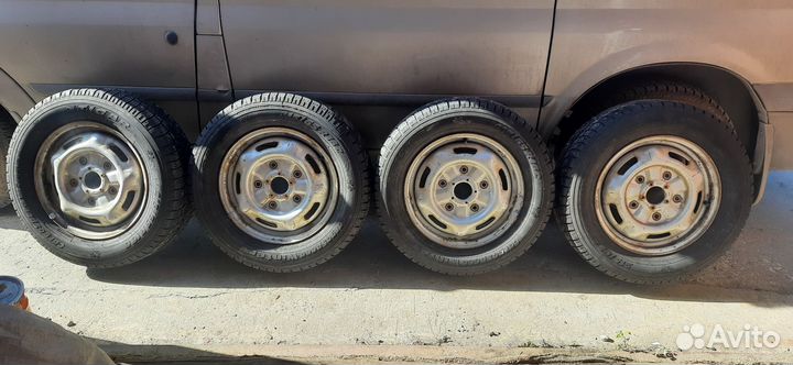 Зимнии шины 215/65/16C