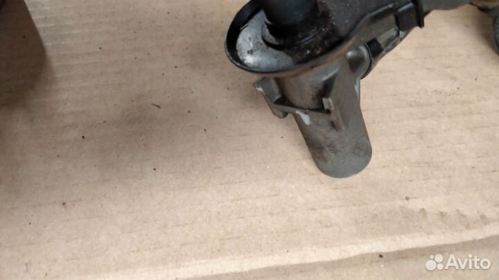 Моторчик стеклоочистителя передний Hyundai/Kia