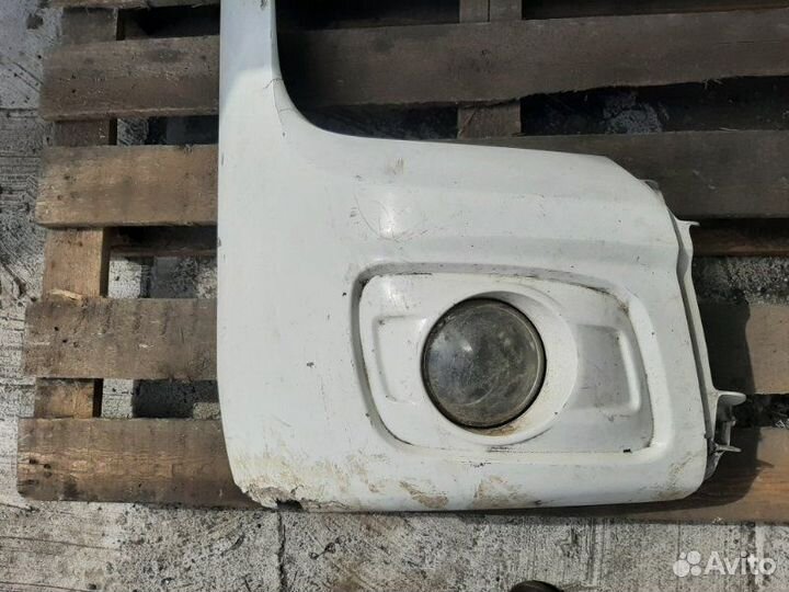 Клык переднего бампера Hyundai Universe 2008