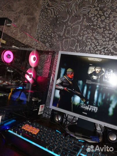 Материнская плата в сборе