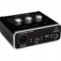 Звуковая карта behringer um2