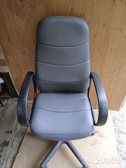 Компьютерное кресло