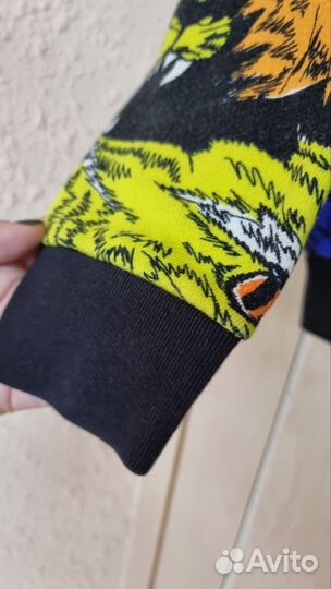 Толстовка брендовая