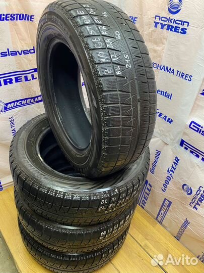 Bridgestone Blizzak Revo GZ 215/60 R16