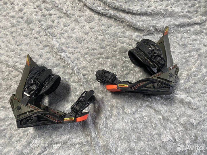 Крепления для сноуборда M Salomon