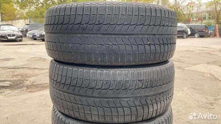 Michelin X-Ice XI3 235/55 R17