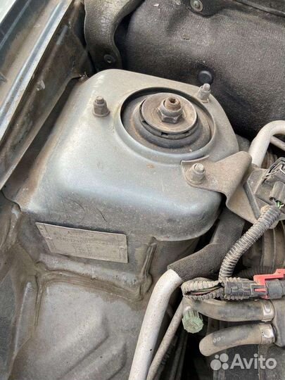 LADA Priora 1.6 МТ, 2010, битый, 200 000 км