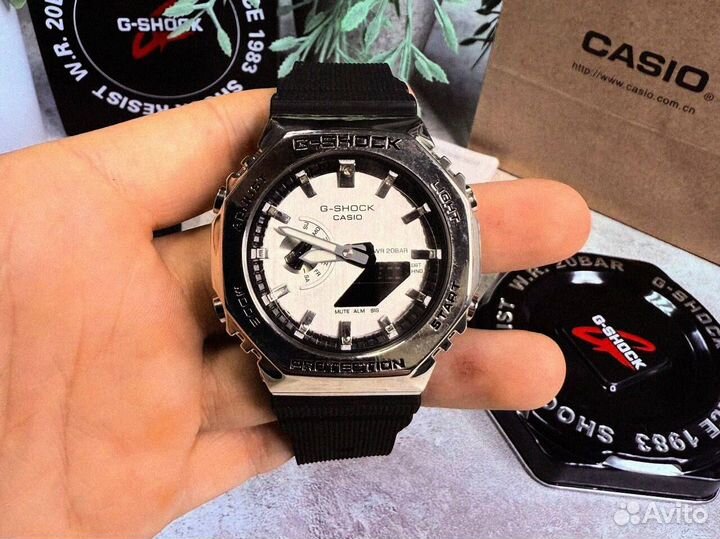 Часы Casio G-Shock GM-2100