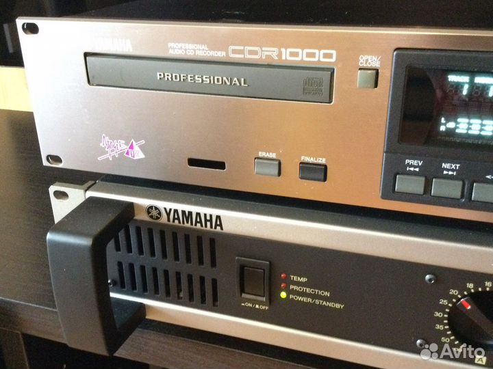CD Recorder Yamaha CDR1000 Apogee UV22