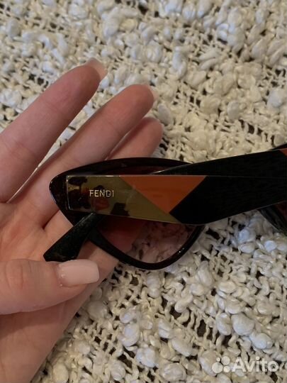 Солнцезащитные очки