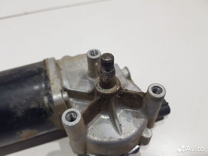 Моторчик стеклоочистителя передний