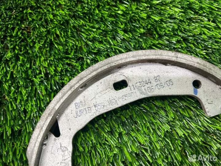 Колодки стояночного тормоза задние левые Bmw 1 E87