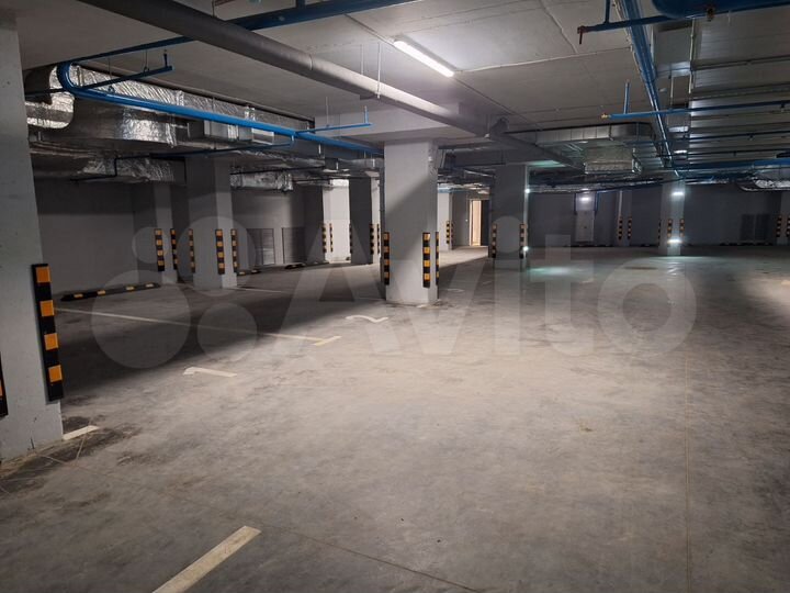 Машиноместо, 16 м²