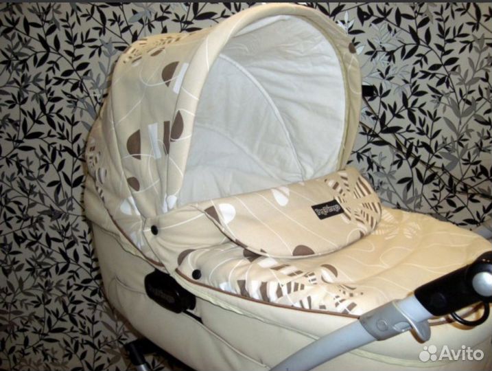 Коляска для новорождённого Peg Perego Young Beige