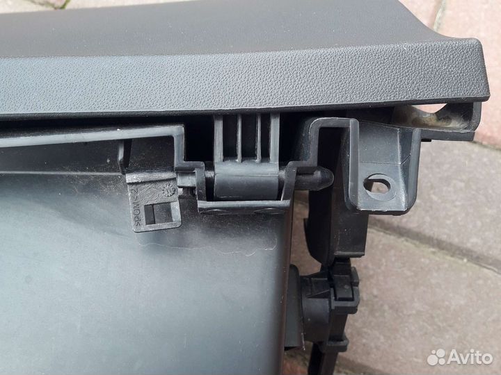 Бардачок Citroen C4 B7 седан