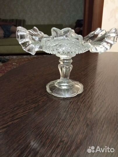 Три вазочки для варенья, орешков